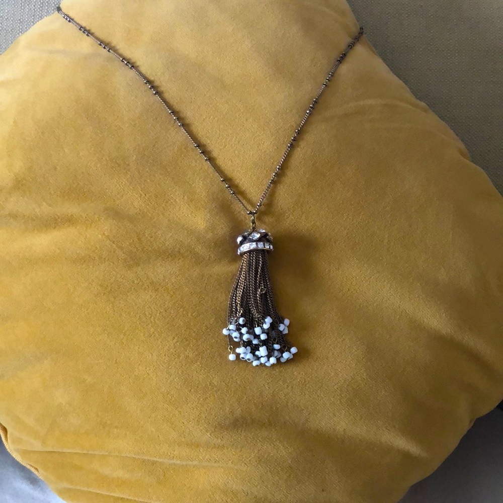 Jewel mint ladies tassel necklace